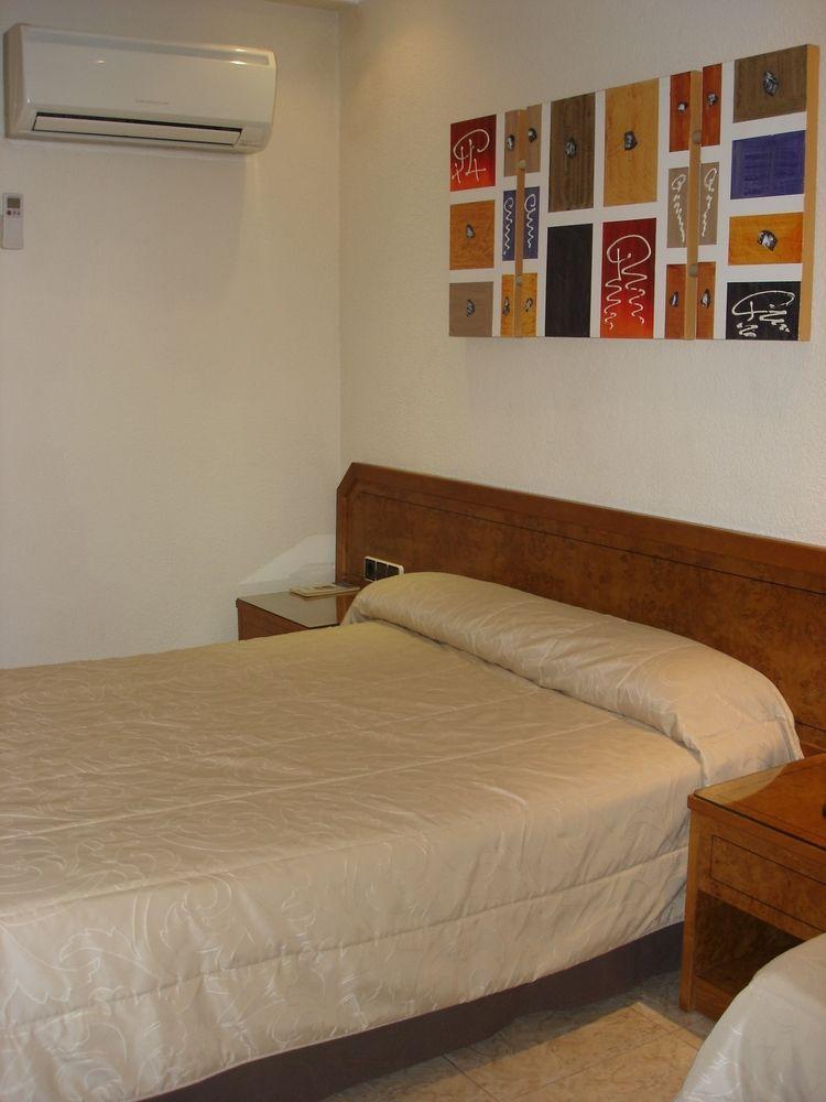 Hostal Moreno Silla Buitenkant foto