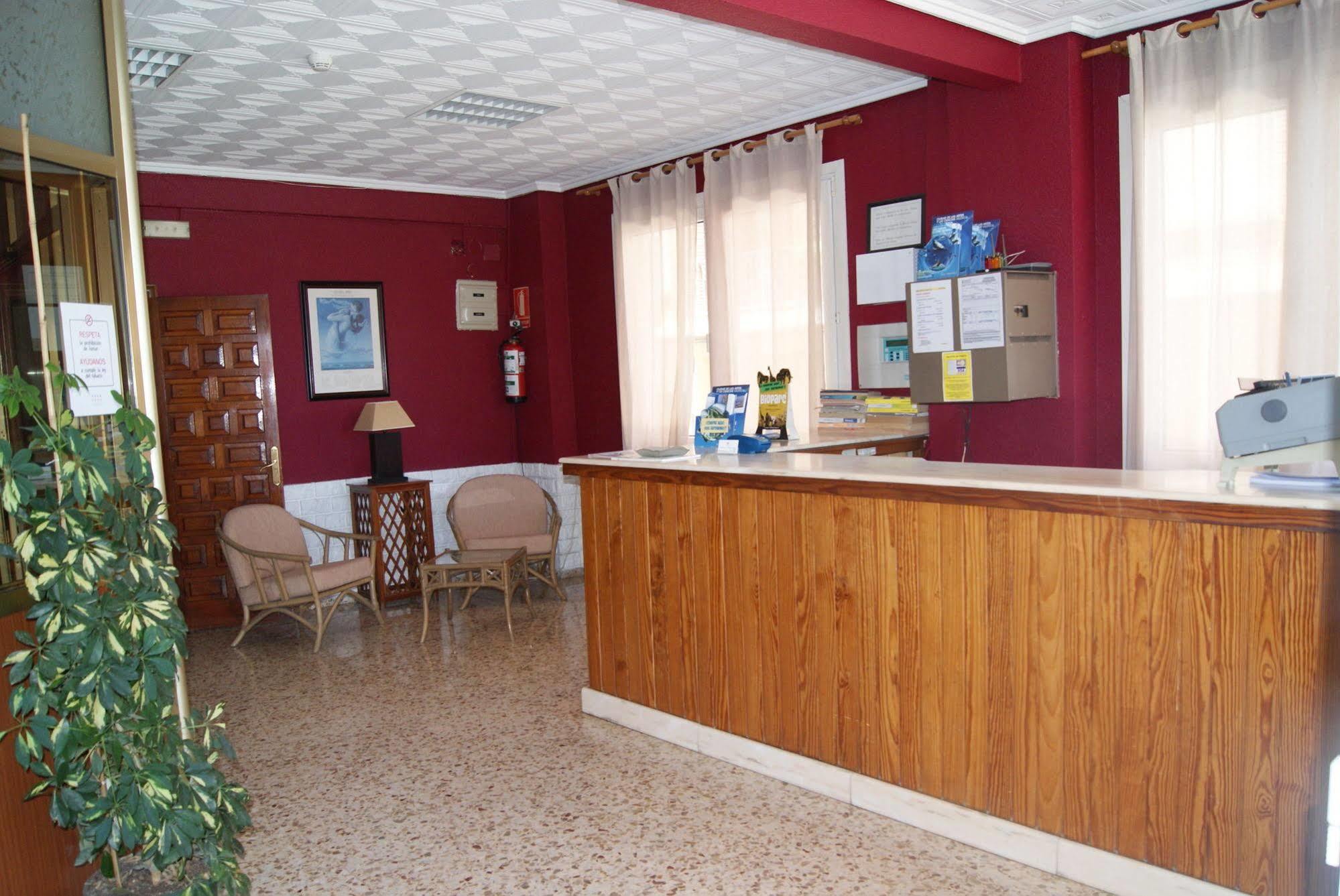 Hostal Moreno Silla Buitenkant foto